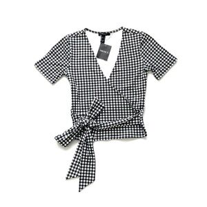 forever 21 checkered black & white knit top with short sleeves